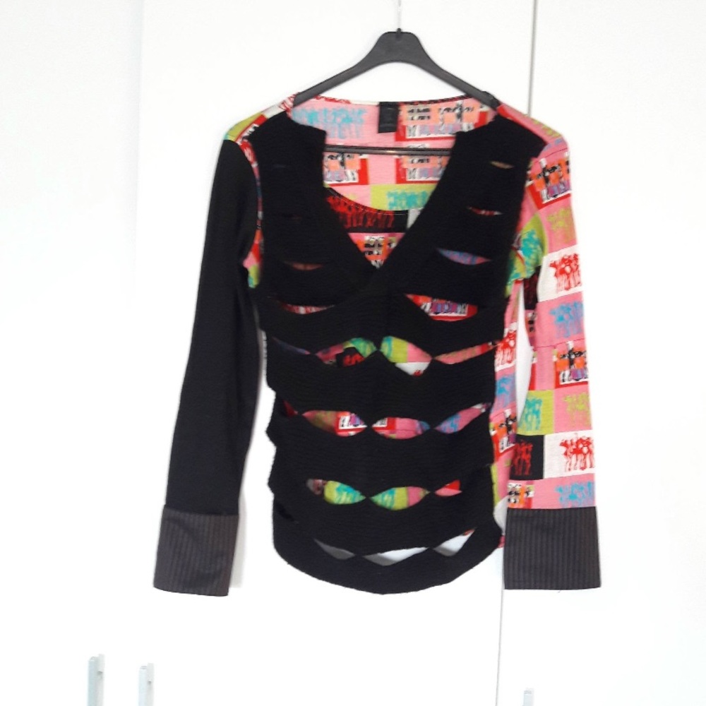 Custo Barcelona women’s size 3 medium very rare collectible 90’s y2k pullover.